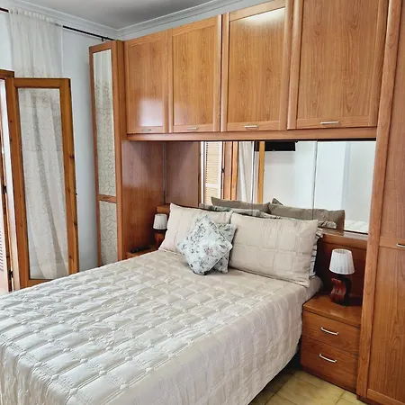 La Casa De Veronica - Serene With Shared Pool, Steps From The Lägenhet Torrevieja