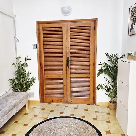 La Casa De Veronica - Serene With Shared Pool, Steps From The