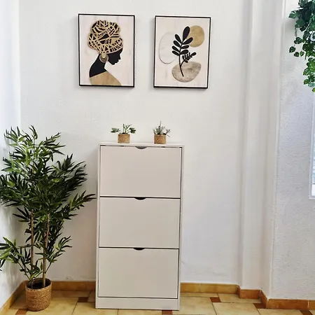 Lägenhet La Casa De Veronica - Serene With Shared Pool, Steps From The *