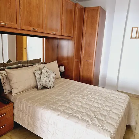 Apartmán La Casa De Veronica - Serene With Shared Pool, Steps From The