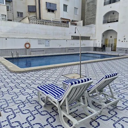 La Casa De Veronica - Serene With Shared Pool, Steps From The Apartmán