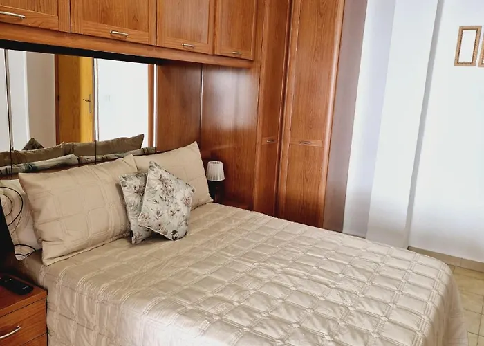 Apartmán La Casa De Veronica - Serene With Shared Pool, Steps From The