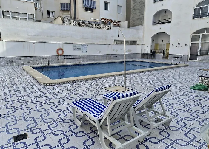 La Casa De Veronica - Serene With Shared Pool, Steps From The Apartmán