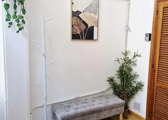 La Casa De Veronica - Serene With Shared Pool, Steps From The Apartmán